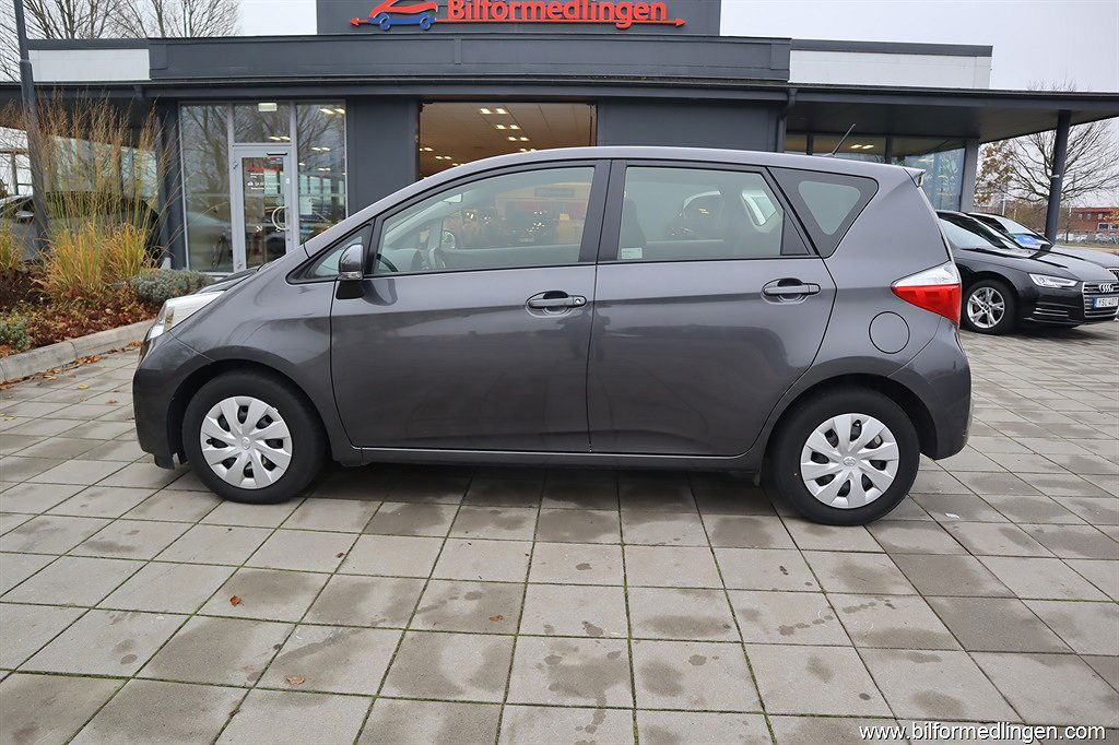 Toyota Verso-S 2012