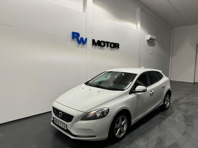 Volvo V40 2014