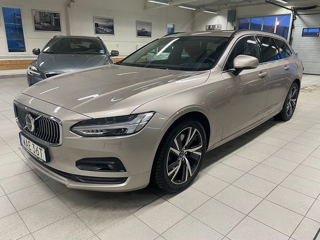 Volvo V90 2022