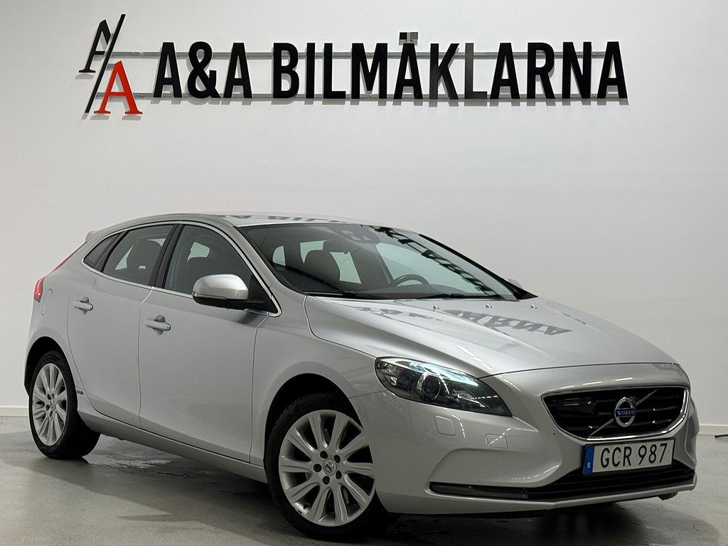 Volvo V40 2015