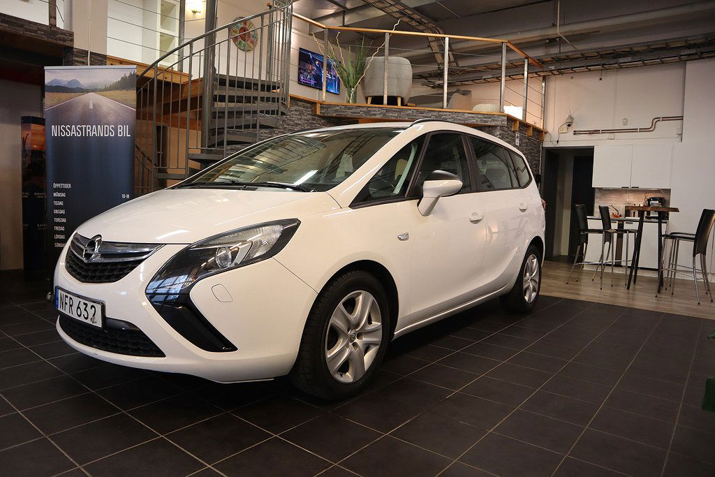 Opel Zafira 2012