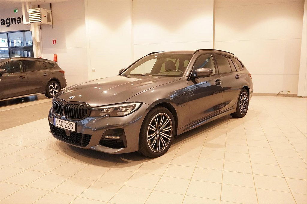 BMW 3 Series 330e 2021