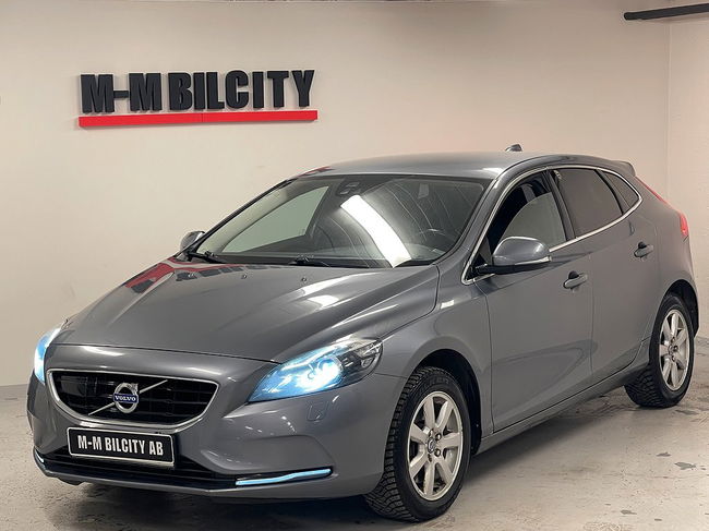 Volvo V40 2015