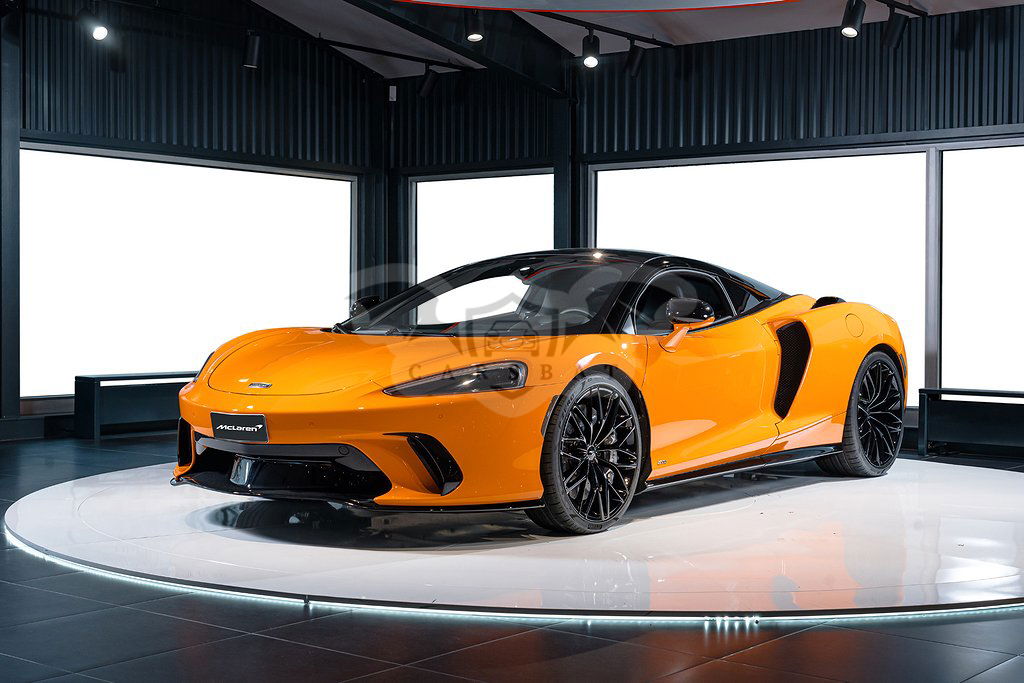 McLaren GT 2024