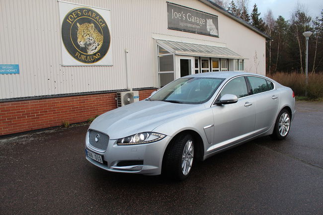 Jaguar XF 2011