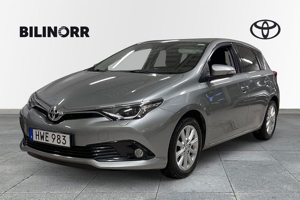 Toyota Auris 2015