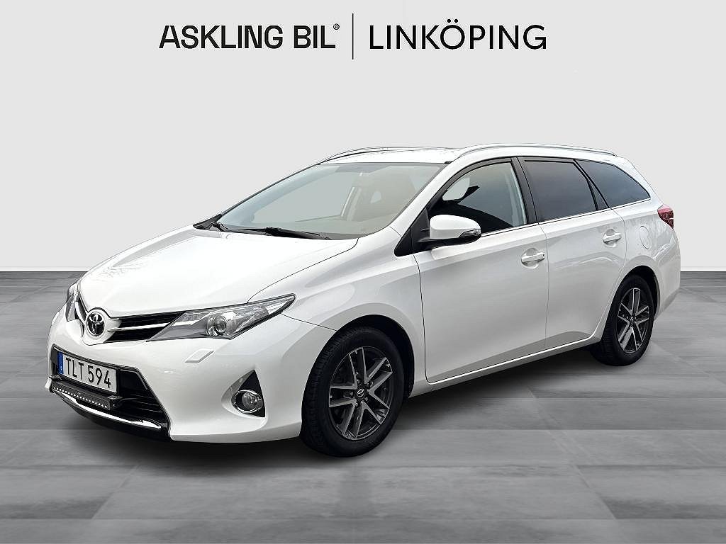 Toyota Auris 2015