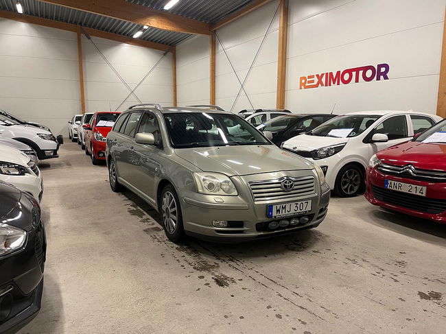 Toyota Avensis 2004