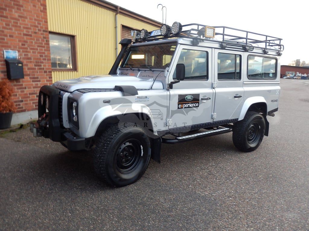 Land Rover Defender 2012