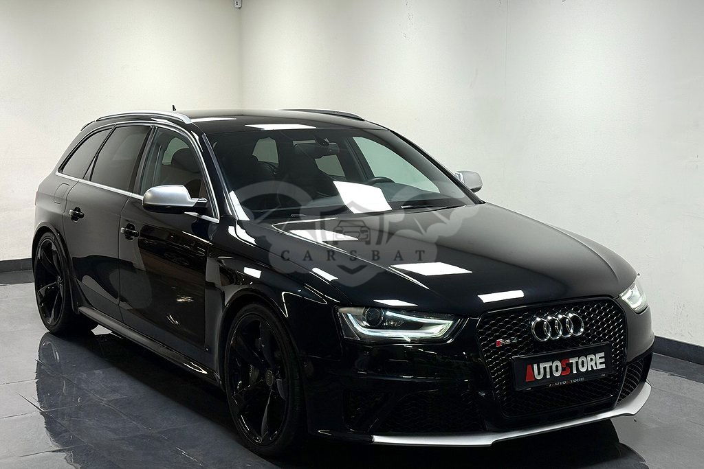 Audi RS4 2013