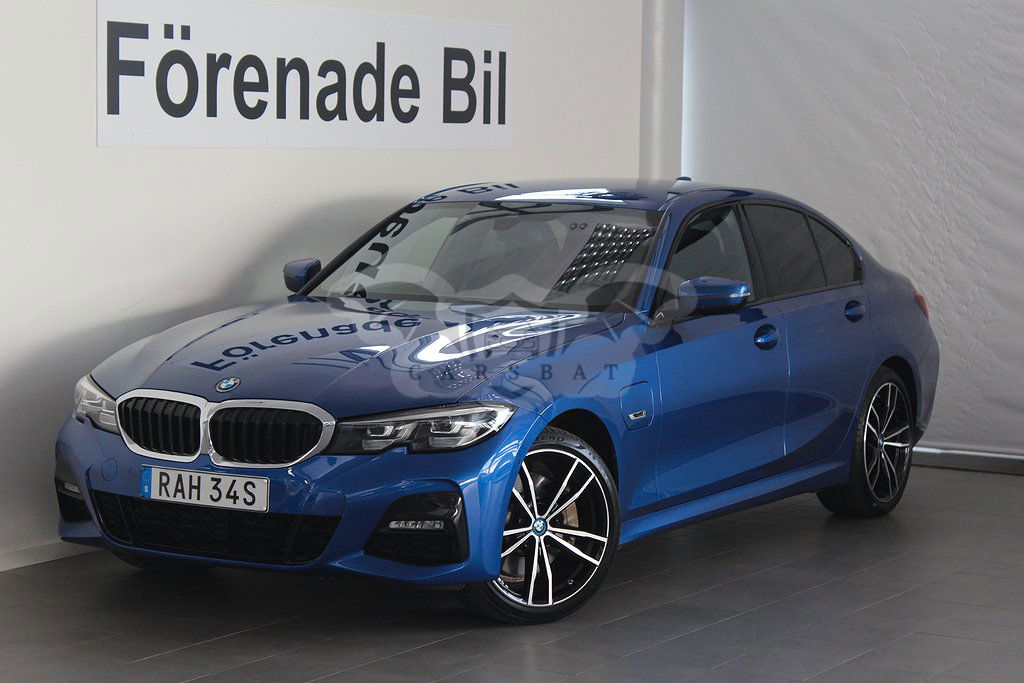 BMW 3 Series 330e 2022