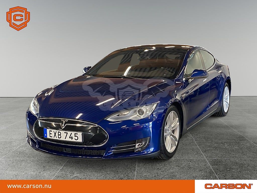 Tesla Model S 2015