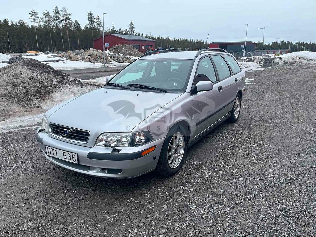 Volvo V40 2004