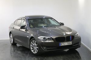 BMW 5 Series 520 2010