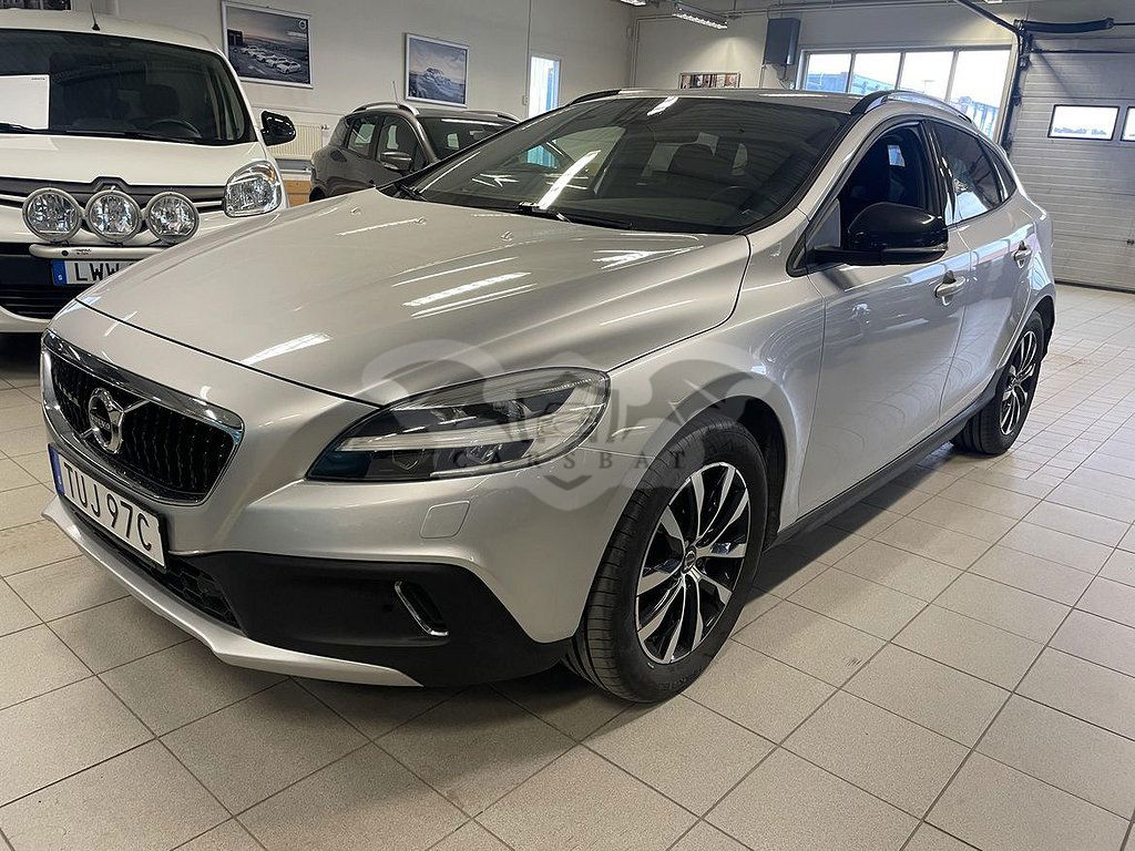 Volvo V40 2019