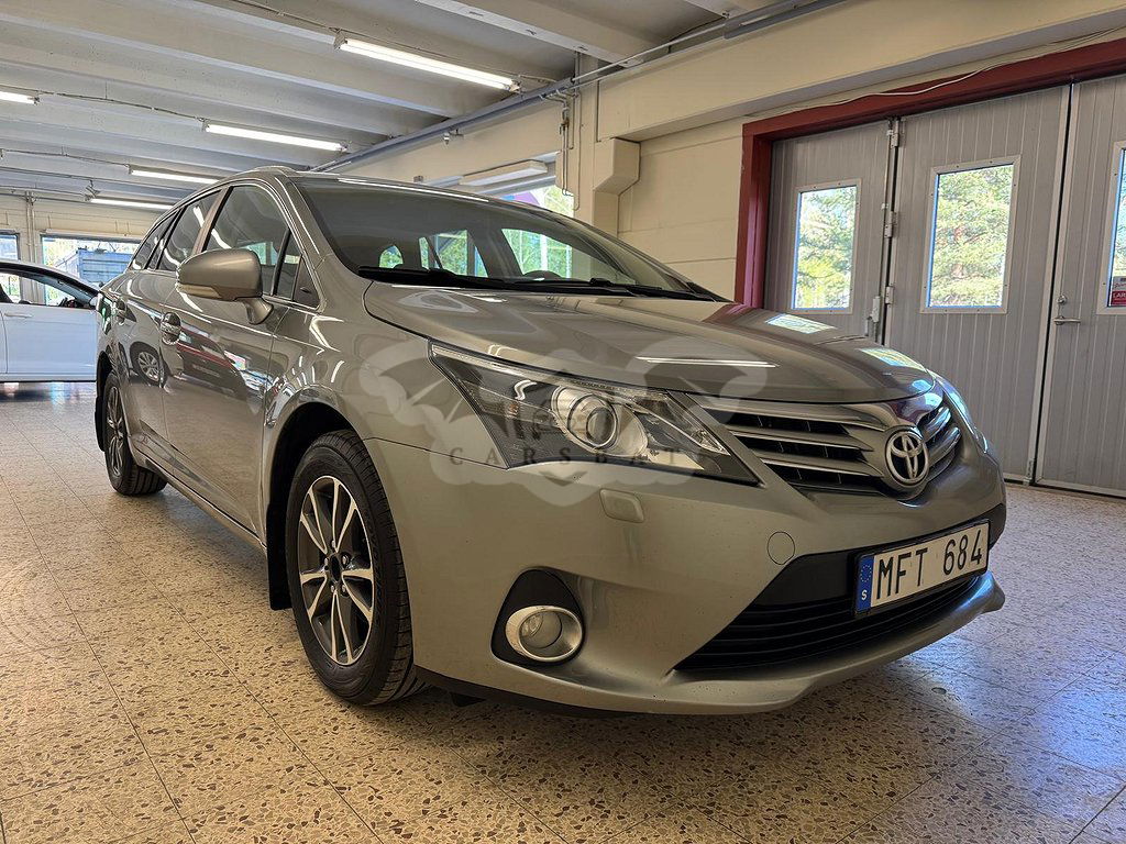 Toyota Avensis 2011