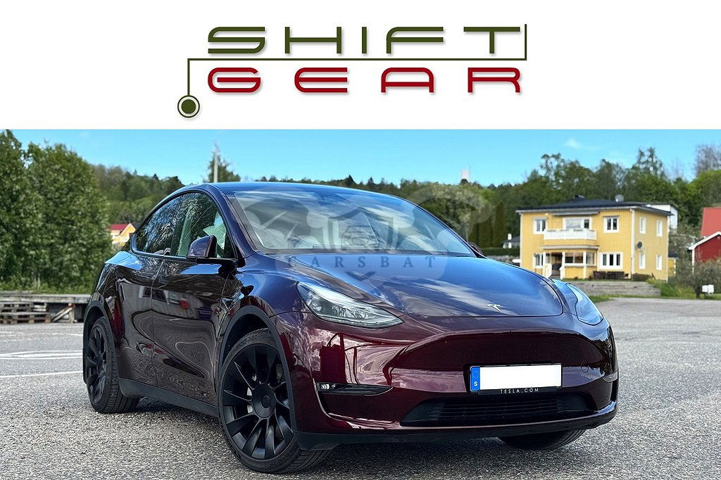 Tesla Model Y 2024