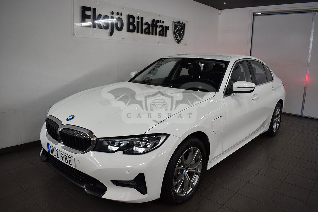 BMW 3 Series 330e 2019