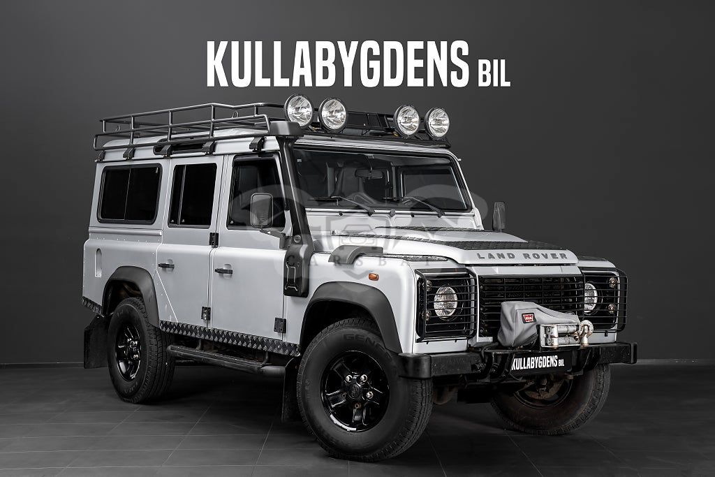 Land Rover Defender 2011
