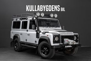 Land Rover Defender 2011