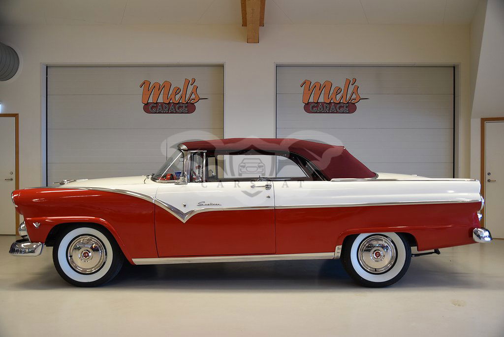 Ford Fairlane 1955