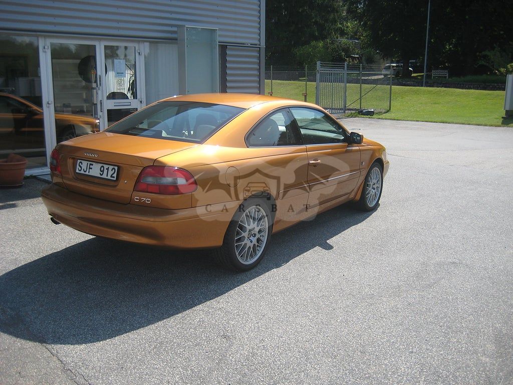 Volvo C70 2001