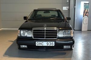 Mercedes-Benz 300 1990