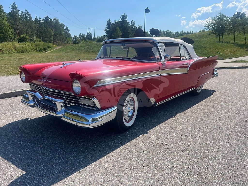 Ford Fairlane 1957