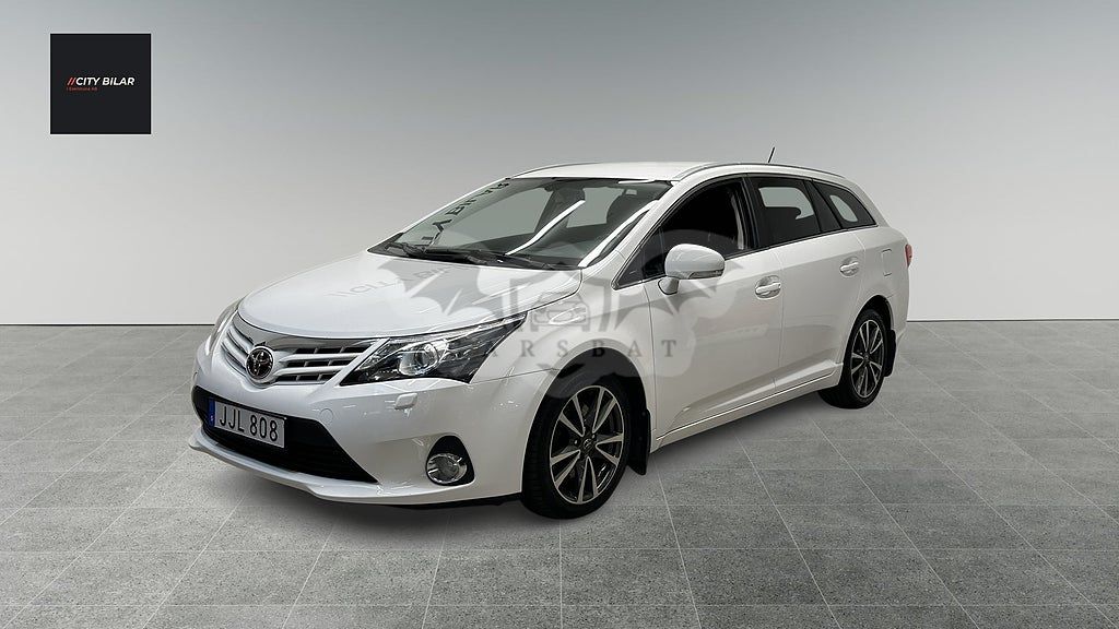 Toyota Avensis 2013