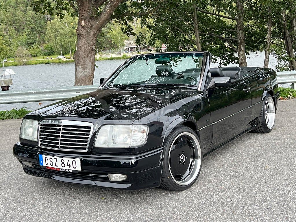 Mercedes-Benz 300 1993