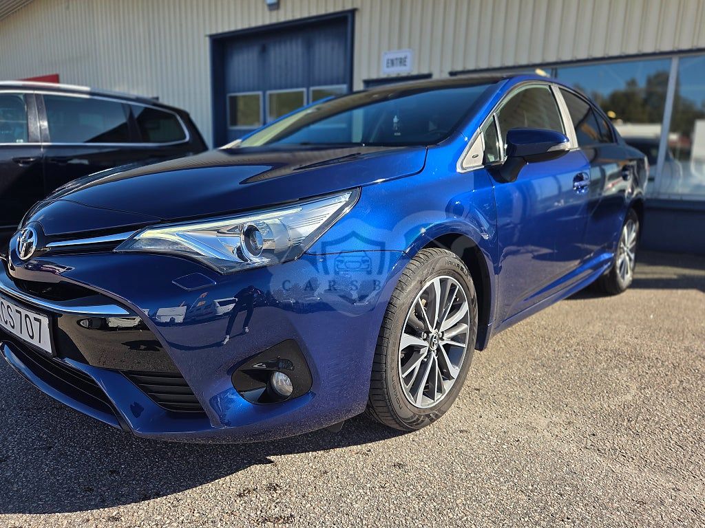 Toyota Avensis 2015