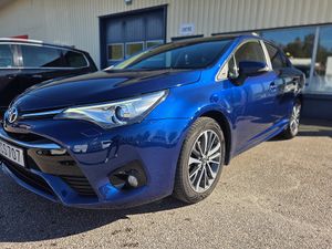 Toyota Avensis 2015
