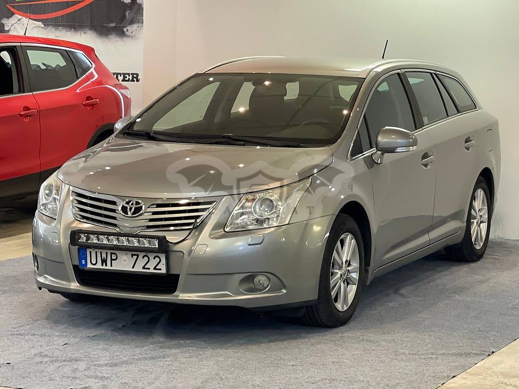 Toyota Avensis 2010