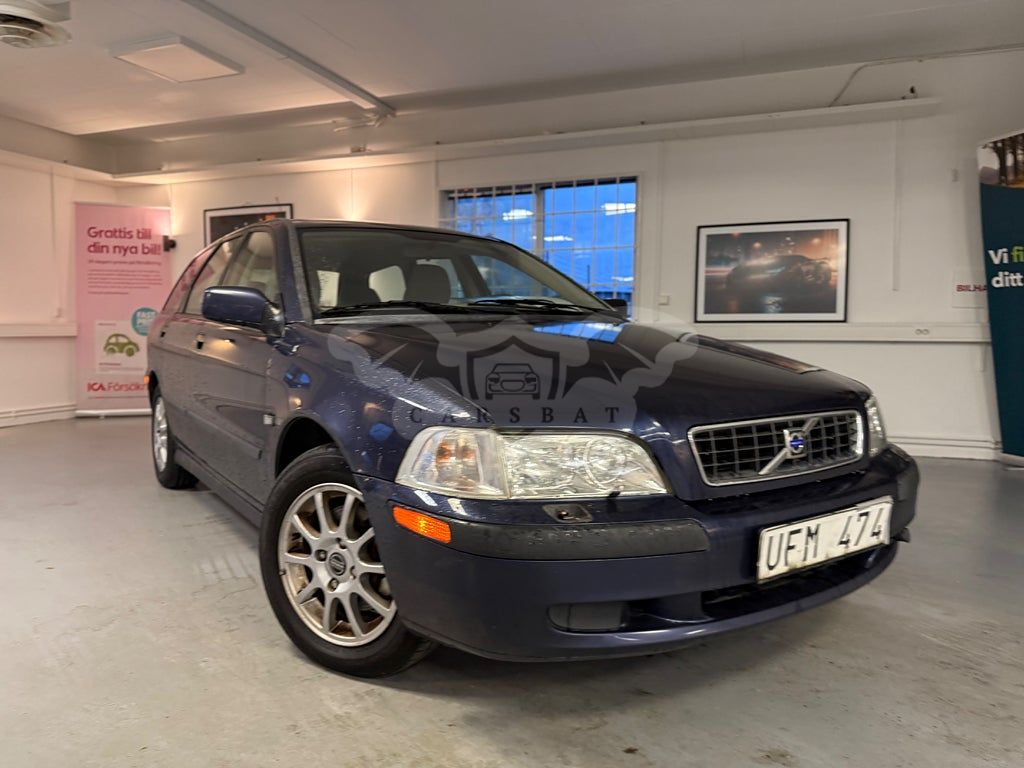 Volvo V40 2004