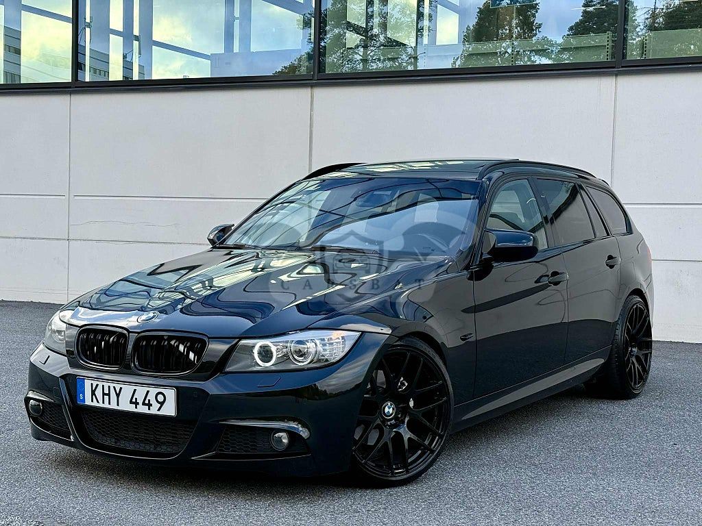 BMW 3 Series 320 2010