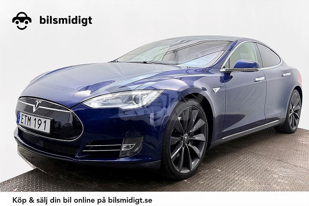 Tesla Model S 2015