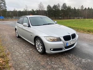 BMW 3 Series 320 2011