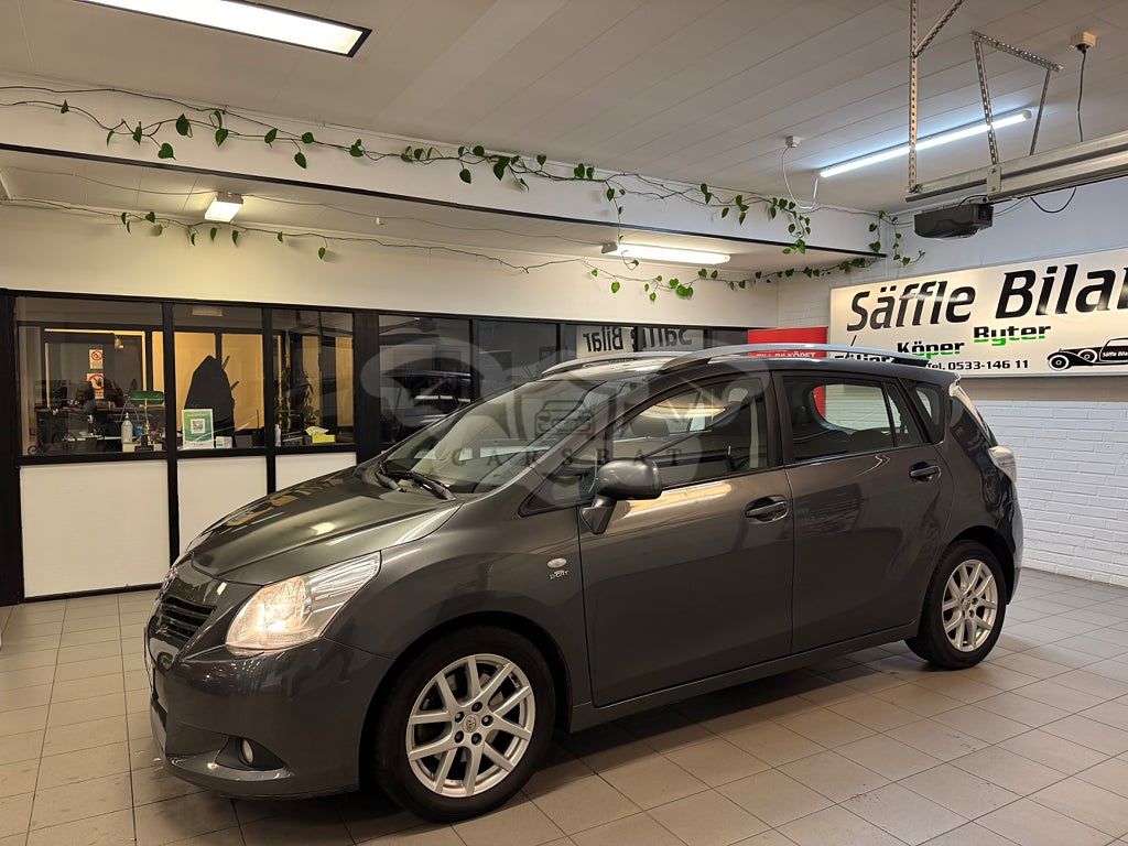 Toyota Verso 2011