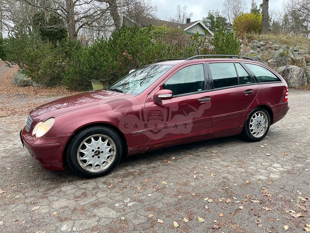 Mercedes-Benz C 2004