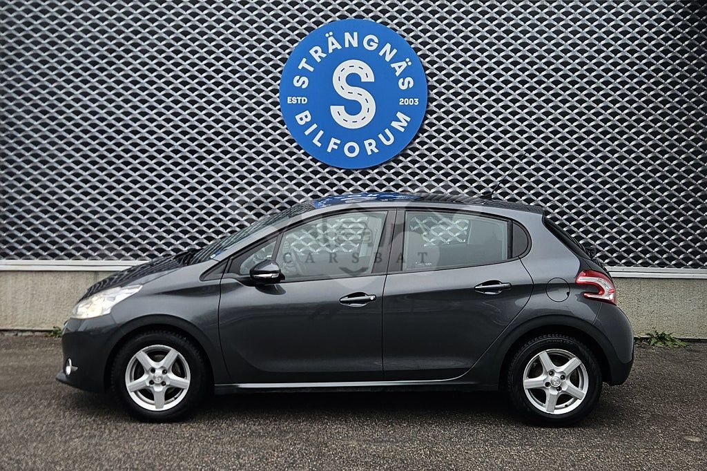 Peugeot 208 2013