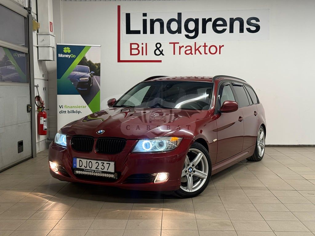 BMW 3 Series 318 2011