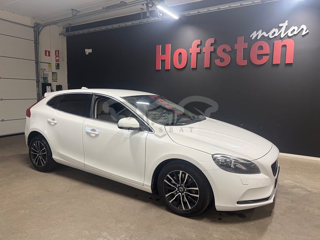 Volvo V40 2015