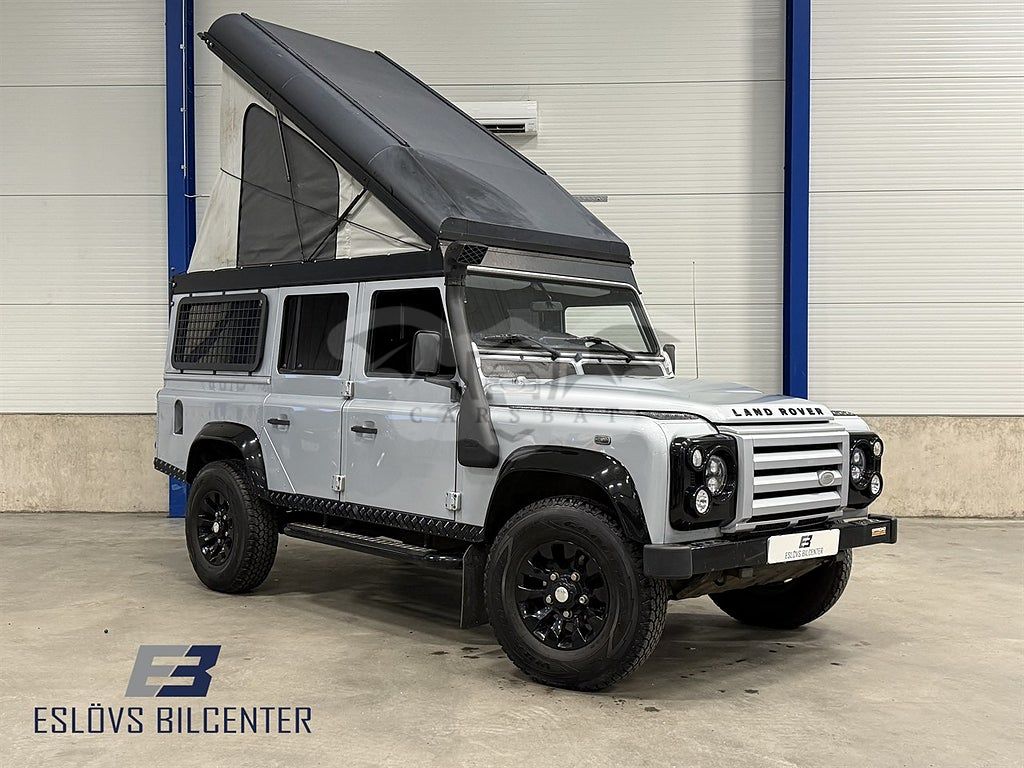 Land Rover Defender 2011
