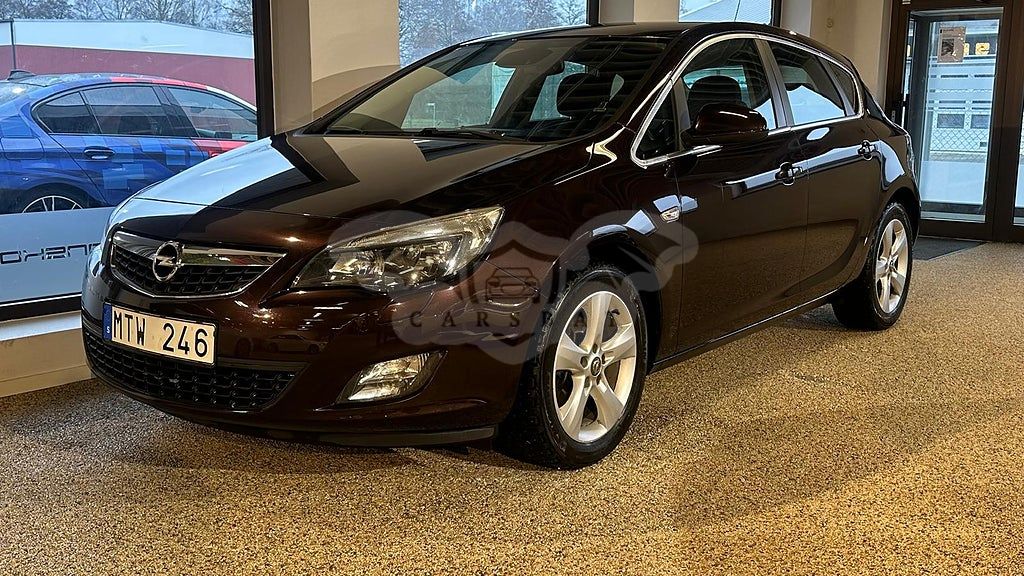 Opel Astra 2012