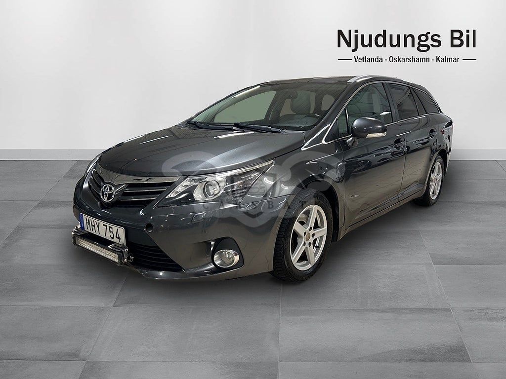 Toyota Avensis 2012