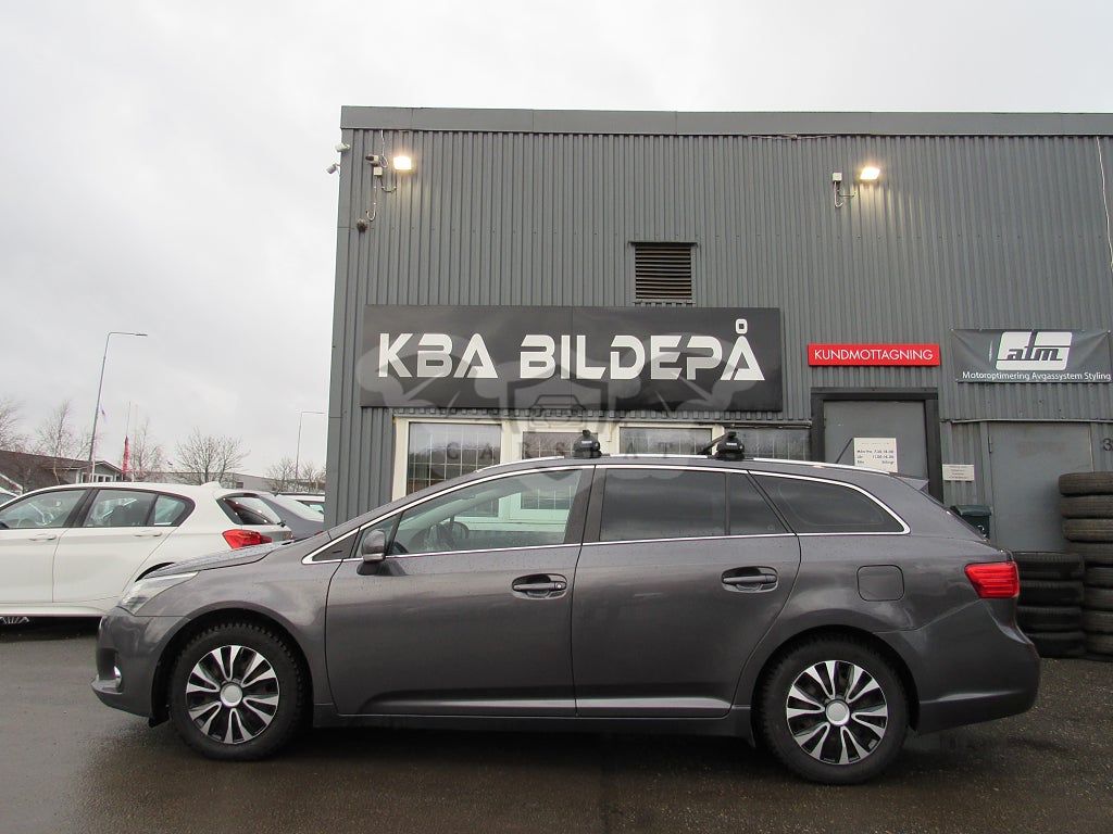 Toyota Avensis 2013