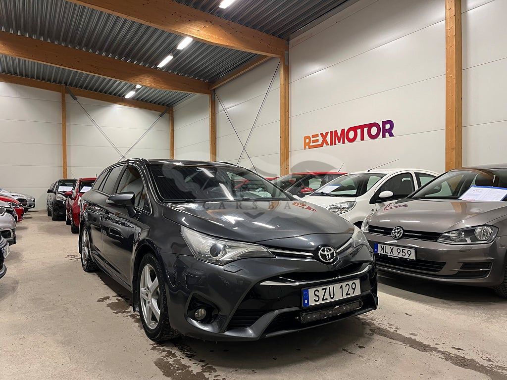 Toyota Avensis 2016