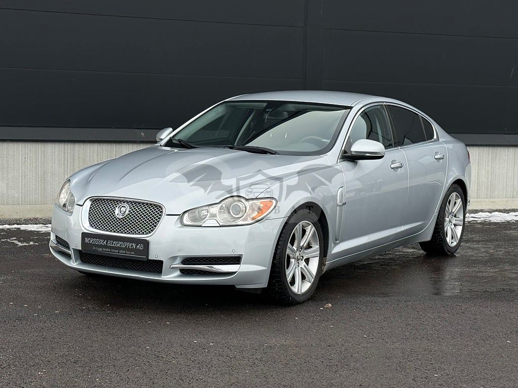 Jaguar XF 2010