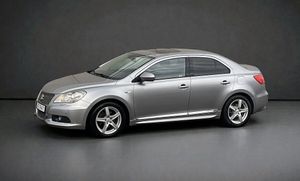 Suzuki Kizashi 2011