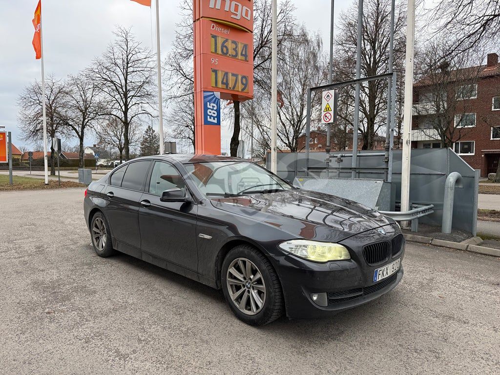 BMW 5 Series 525 2011